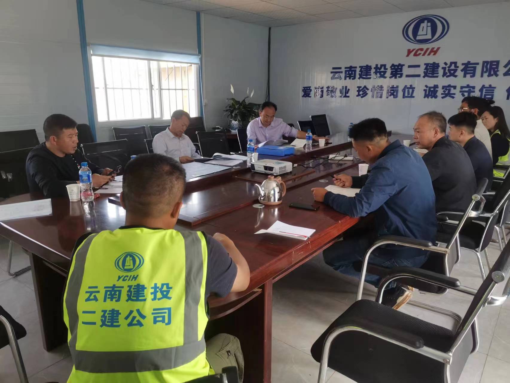 【貫徹一線工作法】陳定華調(diào)研高原特色農(nóng)副產(chǎn)品現(xiàn)代物流園建設(shè)項目一期14#倉庫項目