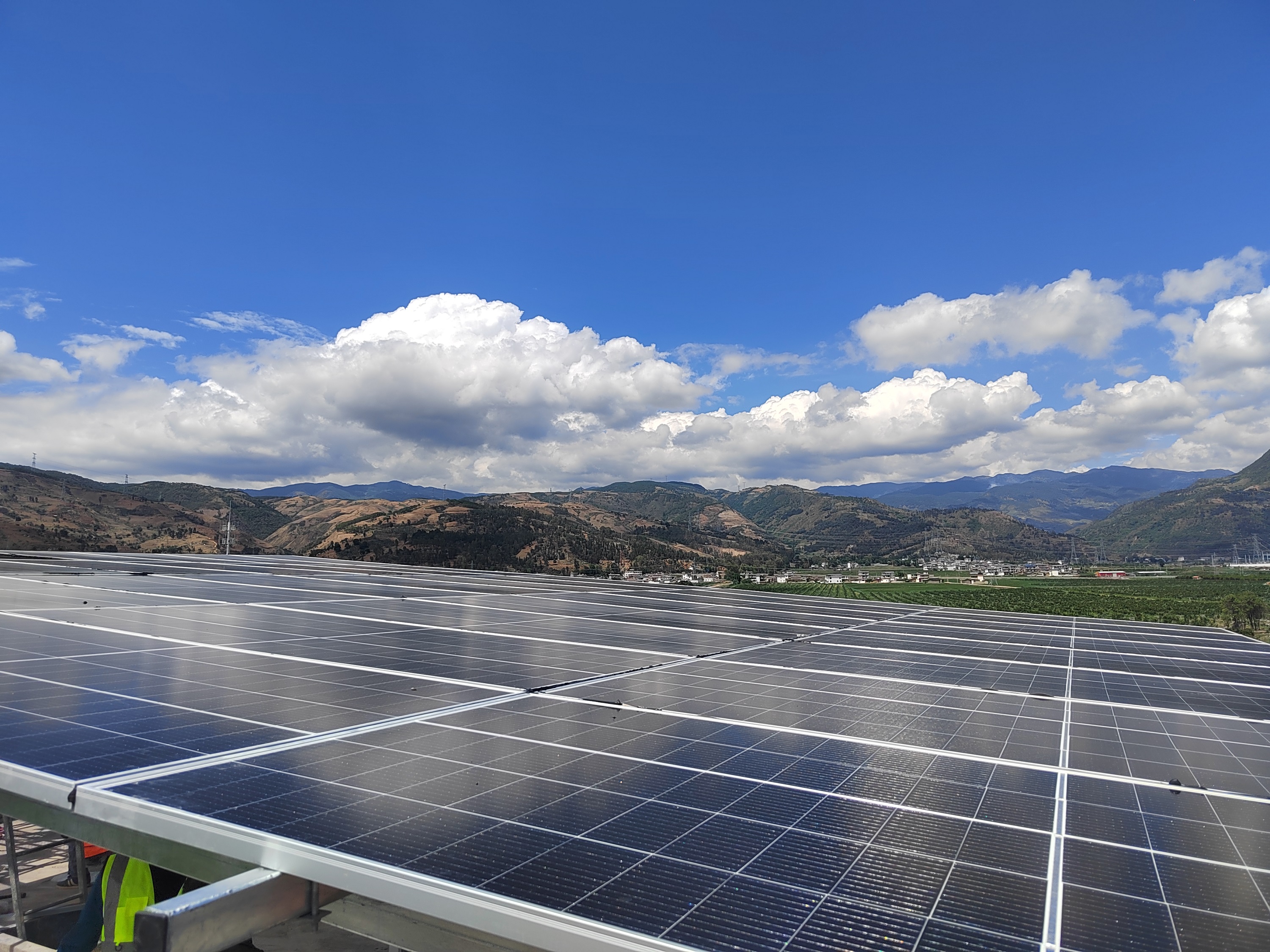 【項目動態(tài)】公司首個分布式戶用光伏電站并網(wǎng)成功