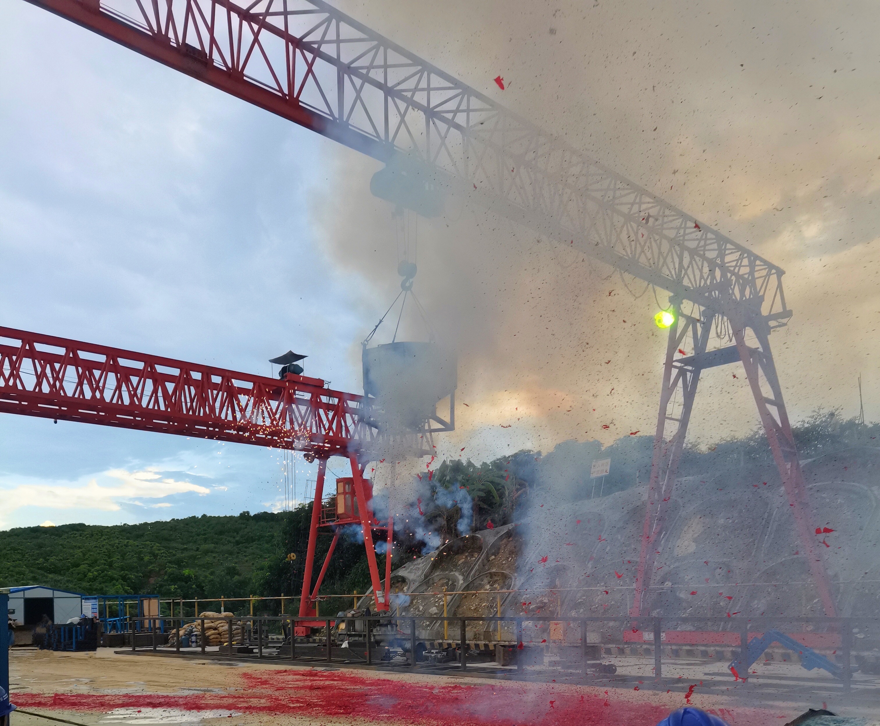 【項目動態(tài)】永金高速項目首片箱梁澆筑完成