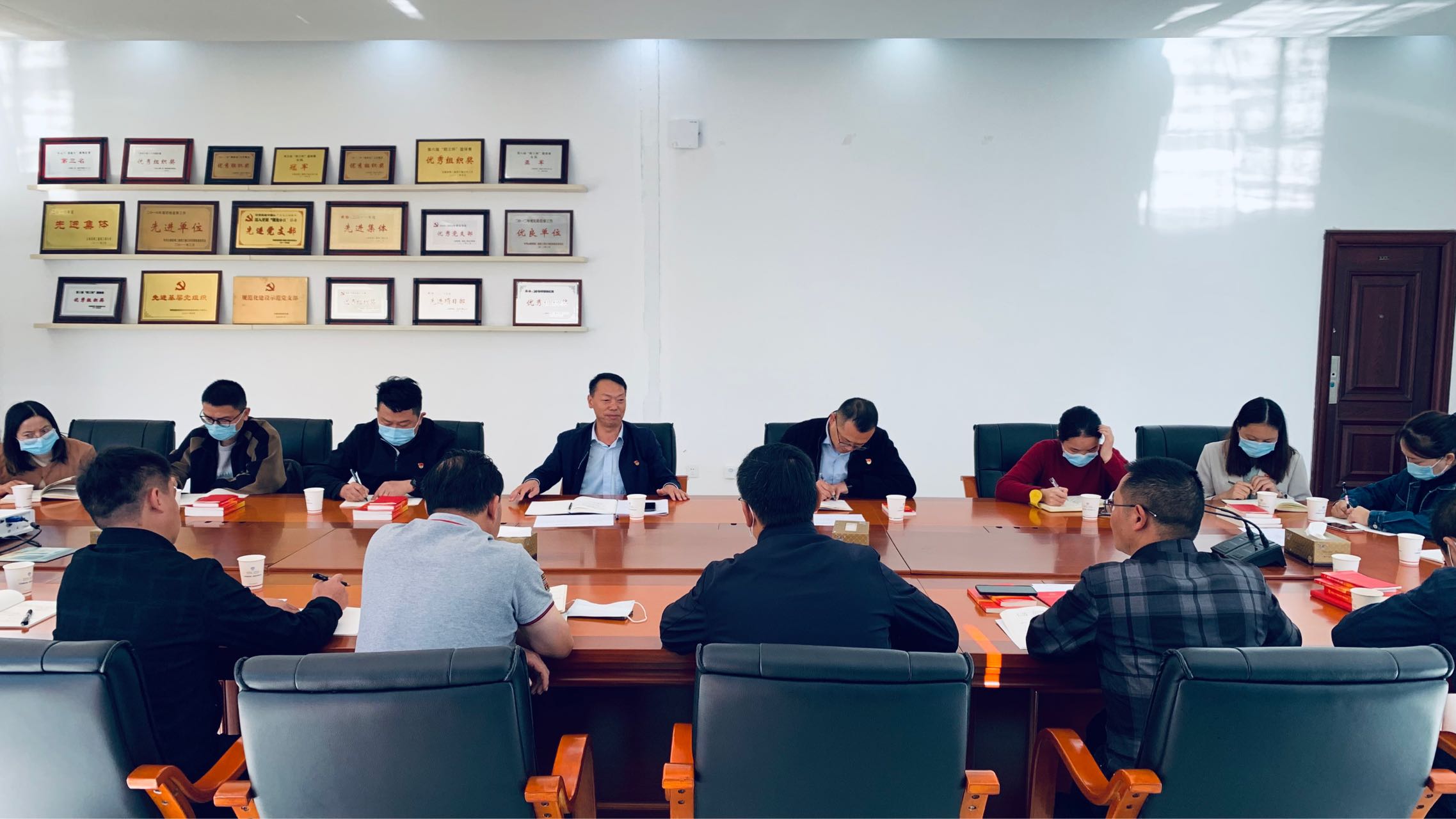 【學(xué)習(xí)二十大】陳定華為聯(lián)系黨支部宣講黨的二十大精神