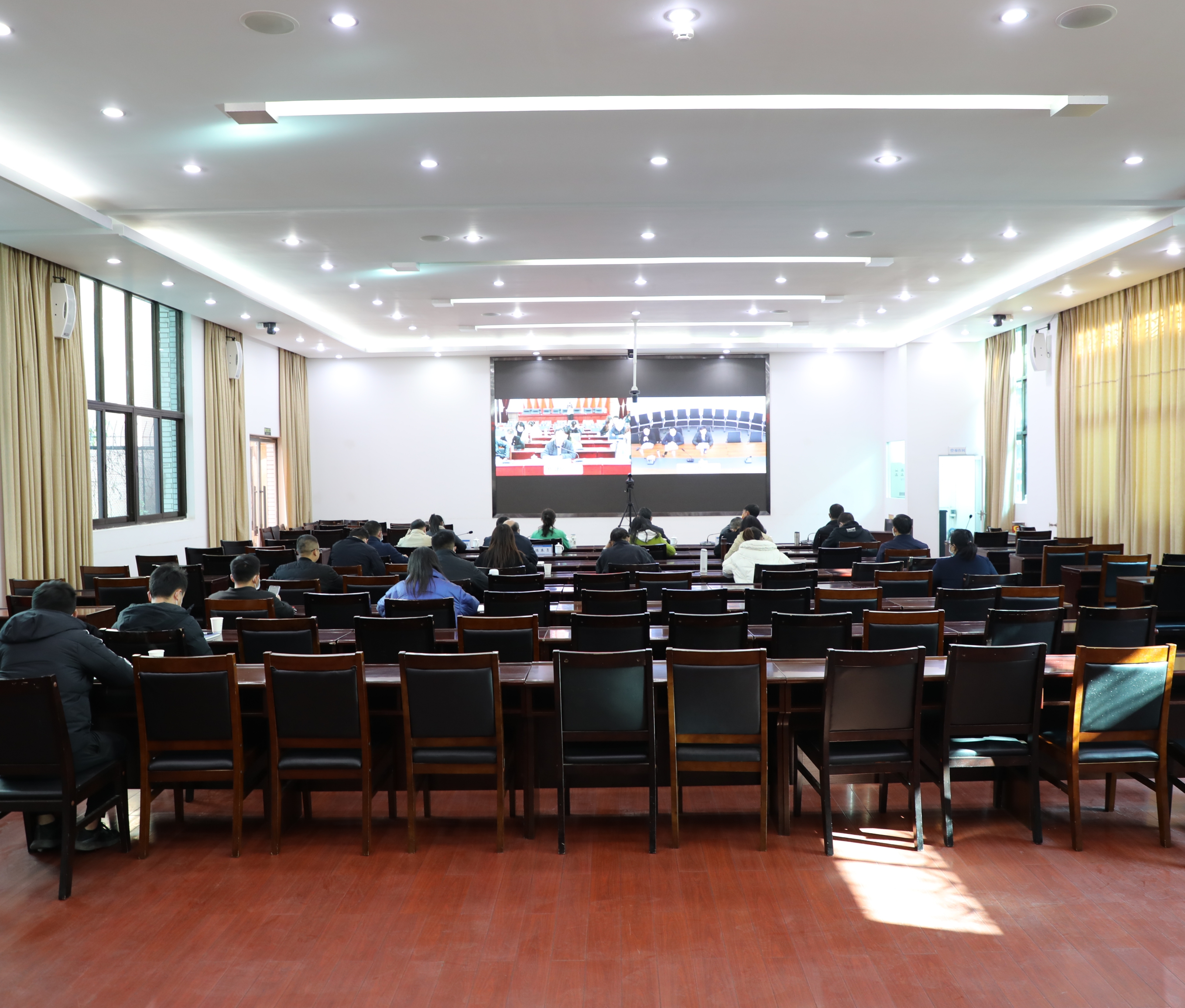 【公司要聞】公司召開(kāi)疫情防控、清收維穩(wěn)、安全生產(chǎn)及消防工作視頻會(huì)議