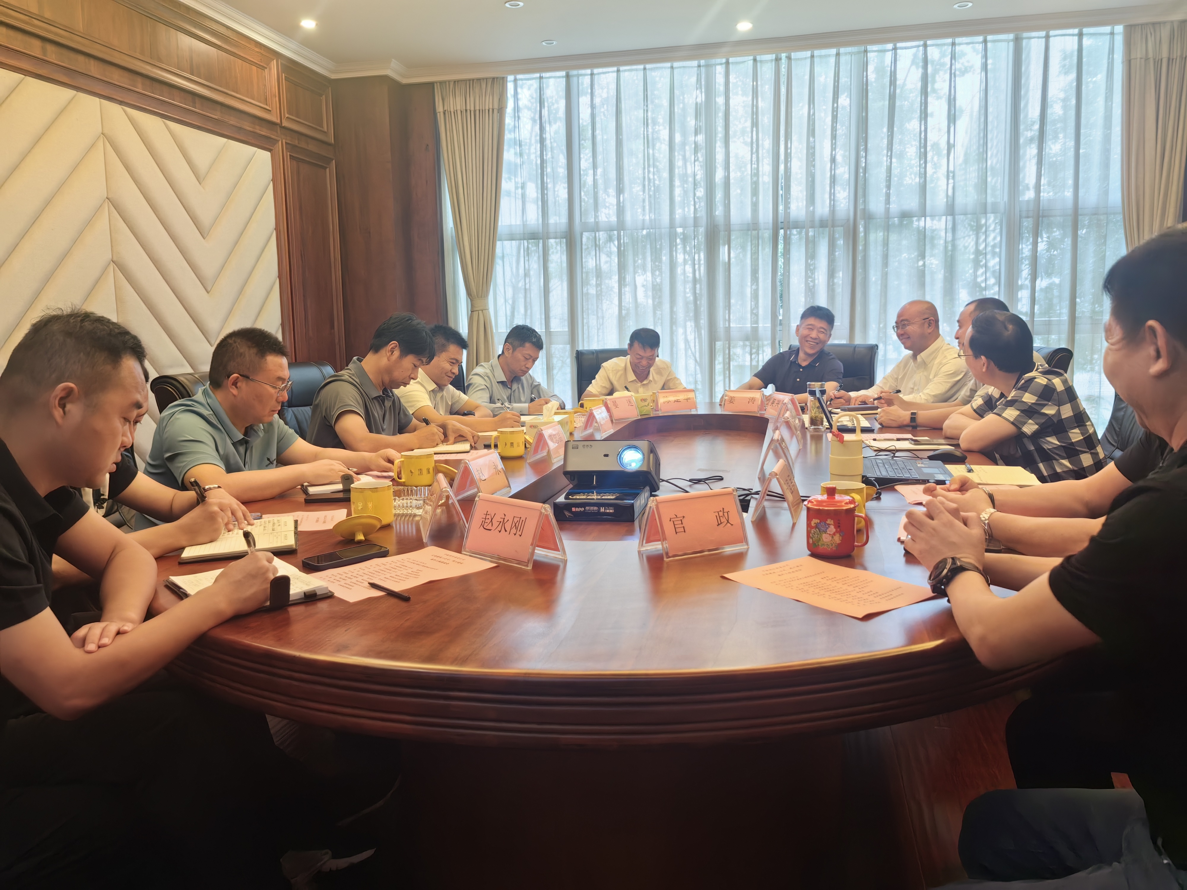 【公司要聞】公司與中鐵國(guó)際南美公司、四川鴻川建設(shè)公司交流座談